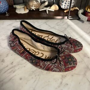 Sam Edelman Red and Green Patterned Flats NWOT